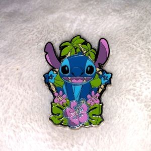 Loungefly Stitch tropical pin